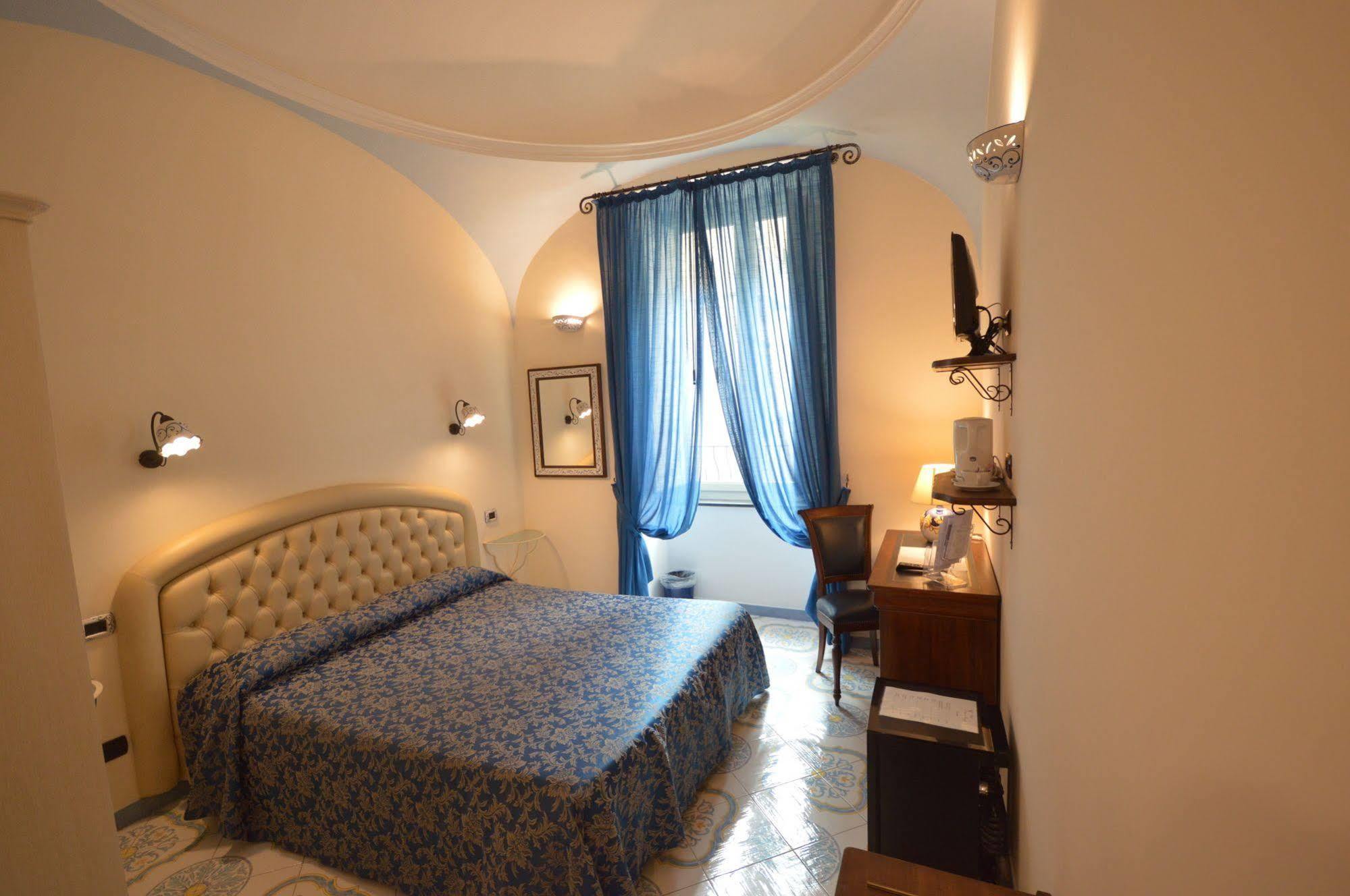 B&B Palazzo Pisani Амалфи Екстериор снимка