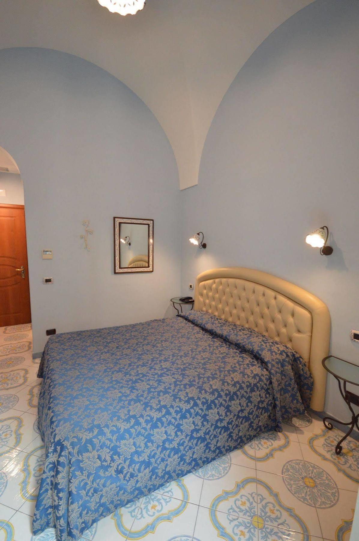 B&B Palazzo Pisani Амалфи Екстериор снимка